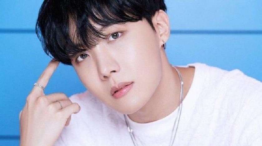 j-hope-909034jpg-20210528074251.jpg